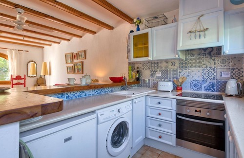 Jesus Pobre Apartment | Lovely apartment for 3 people with WIFI, pool, TV, terrace and parking