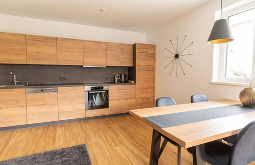 Fronhausen Apartment | Lovely apartment for 4 people with WIFI, TV, patio and parking