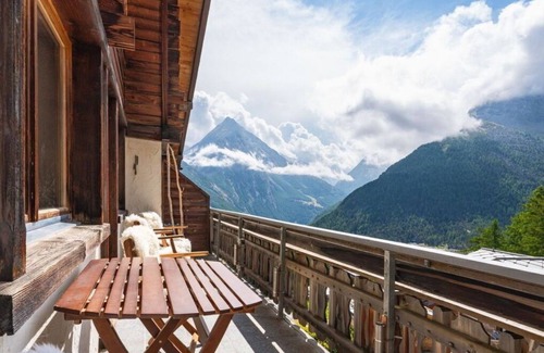 Saas-Fee Apartment | Lovely apartment for 4 people with WIFI and balcony