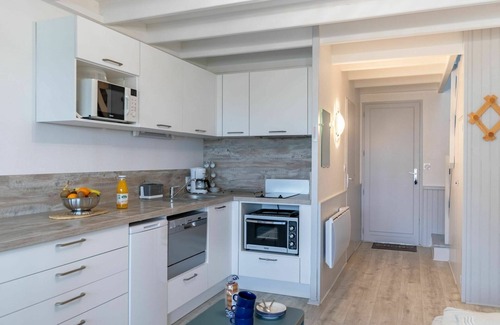 Damgan Apartment | Lovely apartment for 4 people with WIFI, pool, TV and parking