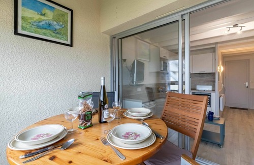 Damgan Apartment | Lovely apartment for 4 people with WIFI, pool, TV and parking