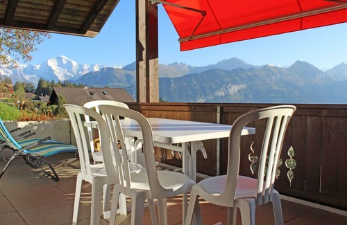 Beatenberg Apartment | Lovely apartment for 4 guests with WIFI, TV, balcony and panoramic view