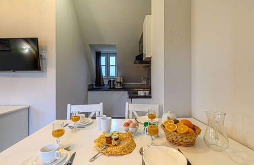 Baden Apartment | Lovely apartment for 4 guests with WIFI, pool, TV and panoramic view