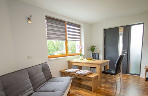 Oetz Apartment | Lovely apartment for 4 guests with WIFI, TV and parking