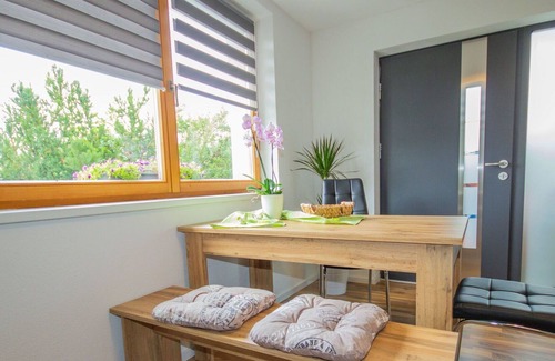Oetz Apartment | Lovely apartment for 4 guests with WIFI, TV and parking