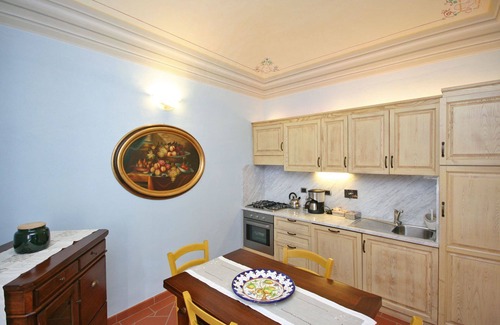 Volterra Apartment | Lovely apartment for 4 guests with WIFI, pool, TV and pets allowed, close to San Gimignano