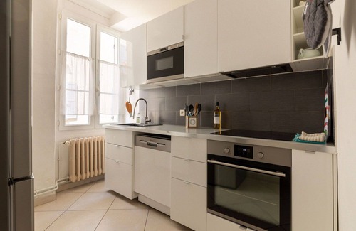 Nyons Apartment | Lovely apartment for 4 people with A/C, WIFI, TV, balcony and parking