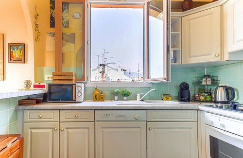 Nice Apartment | Lovely apartment for 4 people with WIFI, TV, pets allowed and parking