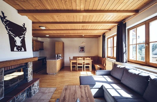 Hocko Pohorje Apartment | Lovely apartment for 4 people with WIFI, pool, TV, balcony, pets allowed, panoramic view and par.