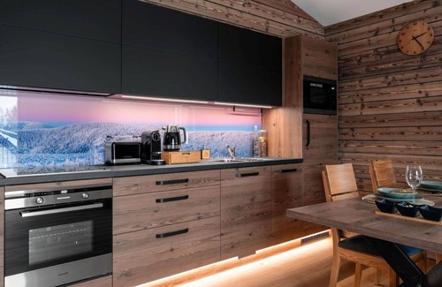 Dolni Morava Apartment | Lovely apartment for 5 guests with WIFI, TV, terrace and parking