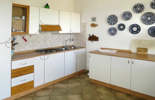 S'Iscala Apartment | Lovely apartment for 5 people with private pool, TV, patio, pets allowed and parking