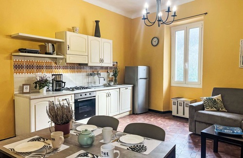 Prela Apartment | Lovely apartment for 5 people with pool, WIFI, TV, patio and pets allowed