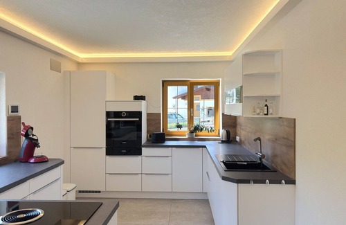 Weissenbach am Lech Apartment | Lovely apartment for 6 guests with WIFI, TV, terrace and pets allowed