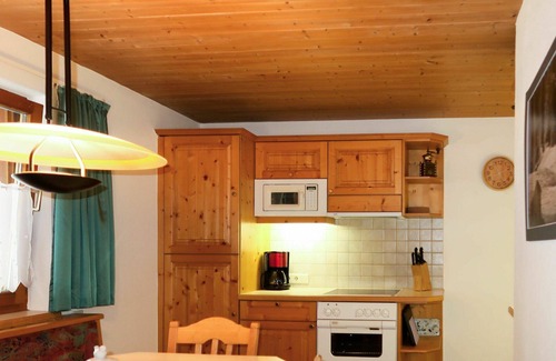 Kauns Apartment | Lovely apartment for 6 people with WIFI, TV, balcony and pets allowed