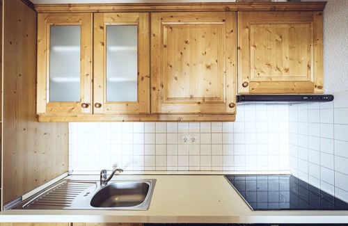 Hocko Pohorje Apartment | Lovely apartment for 7 guests with WIFI, pool, TV, balcony, pets allowed, panoramic view and par.