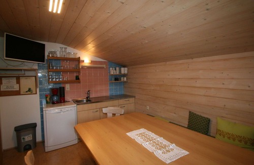 Ramsau im Zillertal Apartment | Lovely apartment for 8 guests with WIFI, TV, balcony and parking
