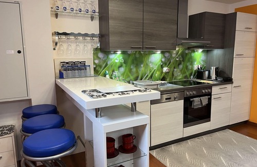 Gloggnitz Apartment | Lovely apartment for 5 people with WIFI, TV and patio