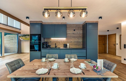 Solk Apartment | Lovely apartment for 4 guests with hot tub, WIFI, TV, patio and parking
