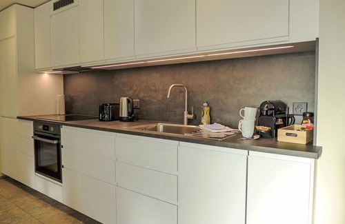 Krattigen Apartment | Lovely apartment for 3 people with WIFI, TV, terrace and panoramic view