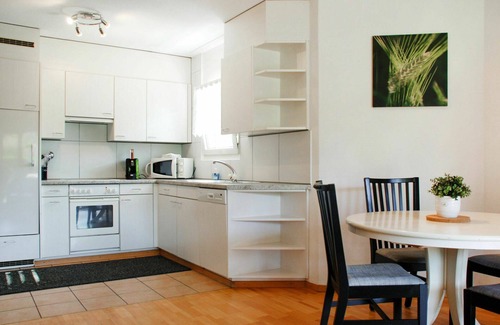 Caslano Apartment | Lovely apartment for 4 people with pool, WIFI, TV, patio, pets allowed and parking