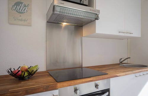 Leytron Apartment | Lovely apartment for 2 guests with internet, TV, balcony and parking