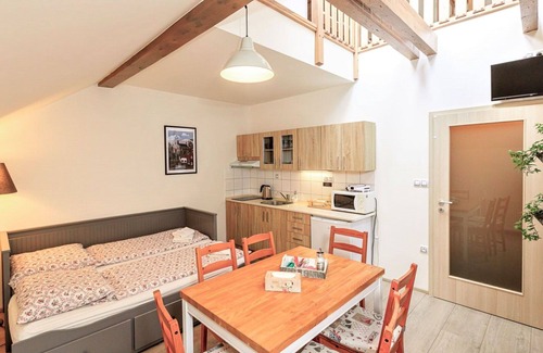 Arnoltice Apartment | Lovely apartment for 6 guests with WIFI, TV and terrace