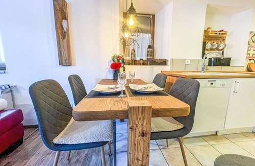 Eisenbach Apartment | Lovely apartment for 2 people with WIFI, TV, patio and pets allowed