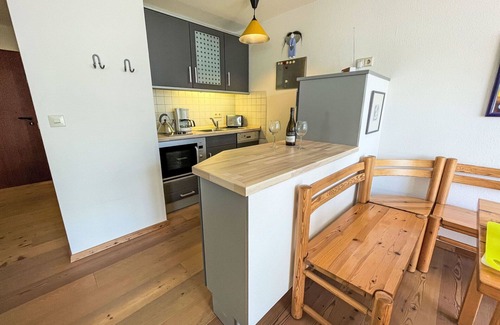 Hofsgrund Apartment | Lovely apartment for 4 people with WIFI, TV, balcony and parking