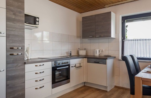 Immerath Apartment | Lovely apartment for 5 people with WIFI, TV, terrace and pets allowed