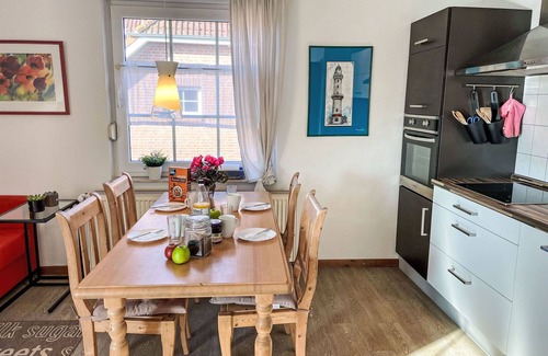 Ummanz Apartment | Lovely apartment for 3 guests with WIFI, TV and balcony
