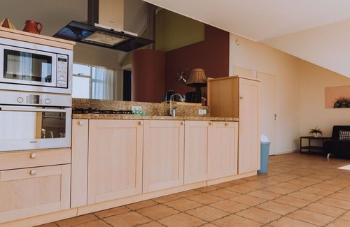 Uitgeest Apartment | Lovely apartment for 4 people with WIFI, TV, balcony, pets allowed and parking