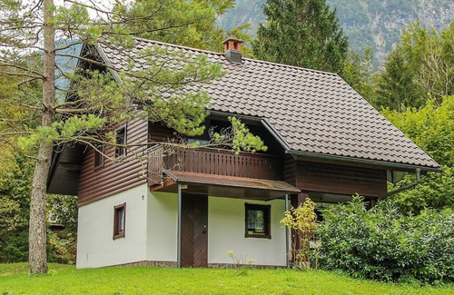 Ukanc Apartment | Lovely apartment for 5 guests with TV and patio