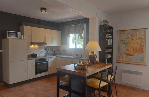 Nans-les-Pins Apartment | Lovely apartment for 6 people with pool, WIFI, TV, terrace and parking