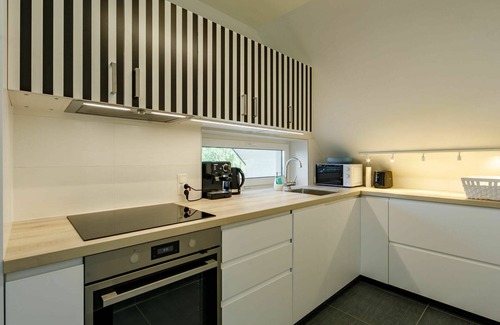 Balatonszarszo Apartment | Lovely apartment for 7 guests with A/C, WIFI, TV and terrace