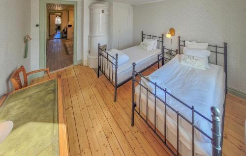 Aseda Apartment | Lovely Apartment In Åseda With Wifi