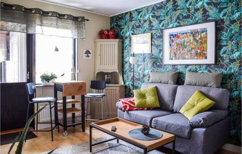 Borgholm Apartment | Lovely Apartment In Borgholm With Wifi