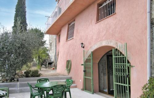 Porcio Apartment | Lovely Apartment In Castagniers