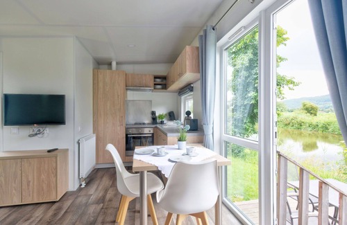 Beilngries House | Lovely apartment in villa for 4 guests with WIFI, TV and parking