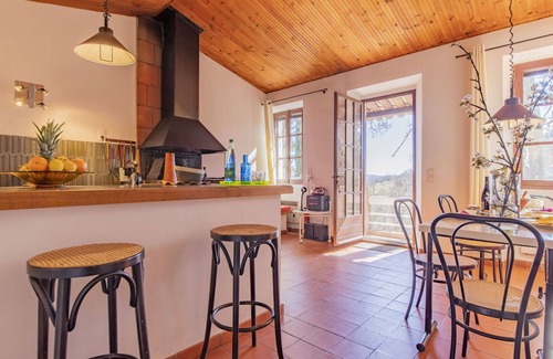 Puimichel Villa | Lovely apartment in villa for 4 people with WIFI, patio, pets allowed and panoramic view