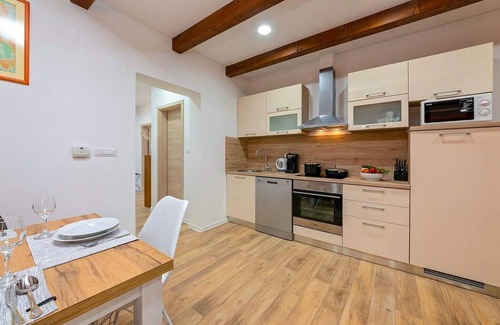Skropeti Apartment | Lovely apartment in Karojba