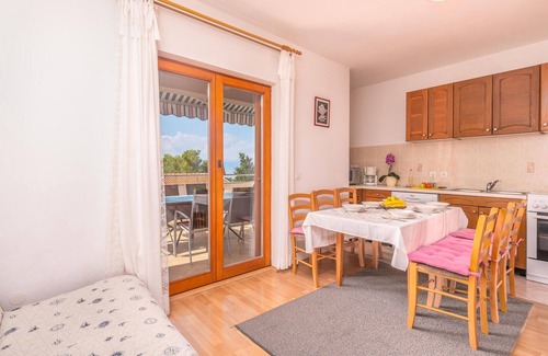 Municipality of Omisalj Apartment | Lovely apartment in Omisalj with WiFi