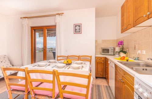 Municipality of Omisalj Apartment | Lovely apartment in Omisalj with WiFi