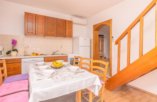 Municipality of Omisalj Apartment | Lovely apartment in Omisalj with WiFi