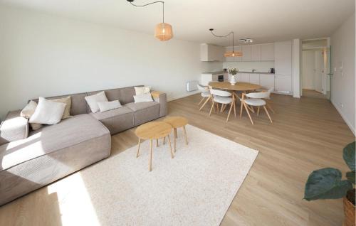 Ostend City Centre Apartment | Lovely Apartment In Oostende With Wifi