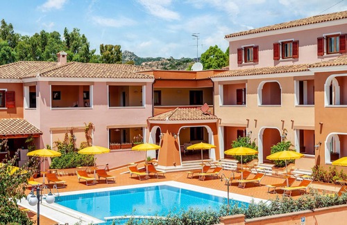Sos Alinos Apartment | Lovely apartment in Orosei with WiFi
