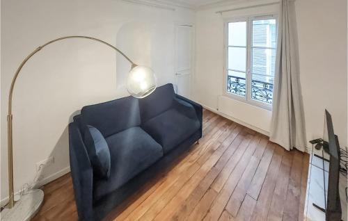 Quartier de Rochechouart Apartment | Lovely Apartment In Paris With Kitchen