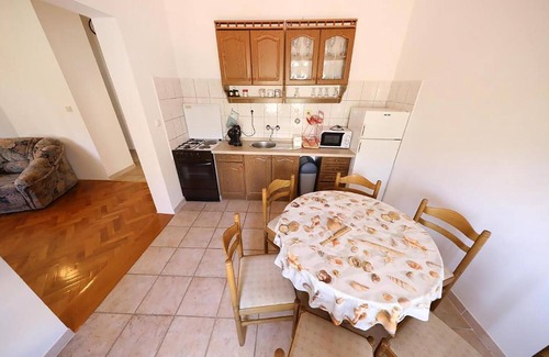 Preko Apartment | Lovely apartment in Preko with WiFi