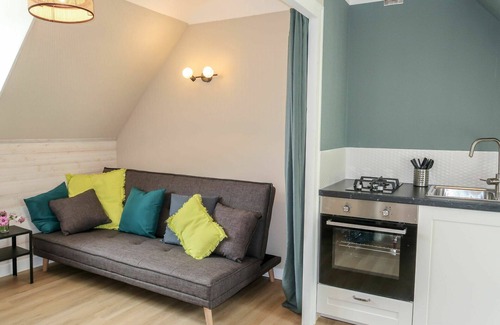 Plozevet Villa | Lovely apartment in villa for 3 guests with WIFI