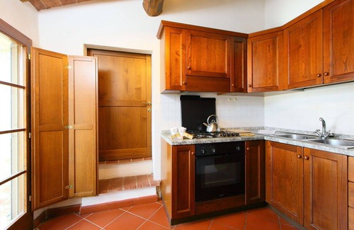 Rapolano Terme Villa | Lovely apartment in villa for 5 people with WIFI, pool, TV and patio