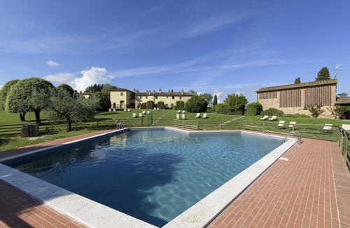 San Gimignano Villa | Lovely apartment in villa for 4 people with pool, WIFI, A/C and TV